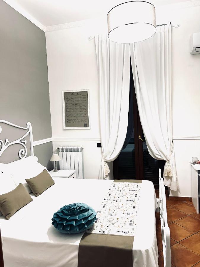 Miluar - Centro Storico - Lungo La Via Della Musica Bed & Breakfast Naples Exterior photo