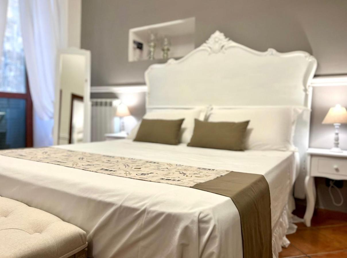 Miluar - Centro Storico - Lungo La Via Della Musica Bed & Breakfast Naples Exterior photo